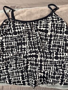 Black and White Geometric Tankini Top